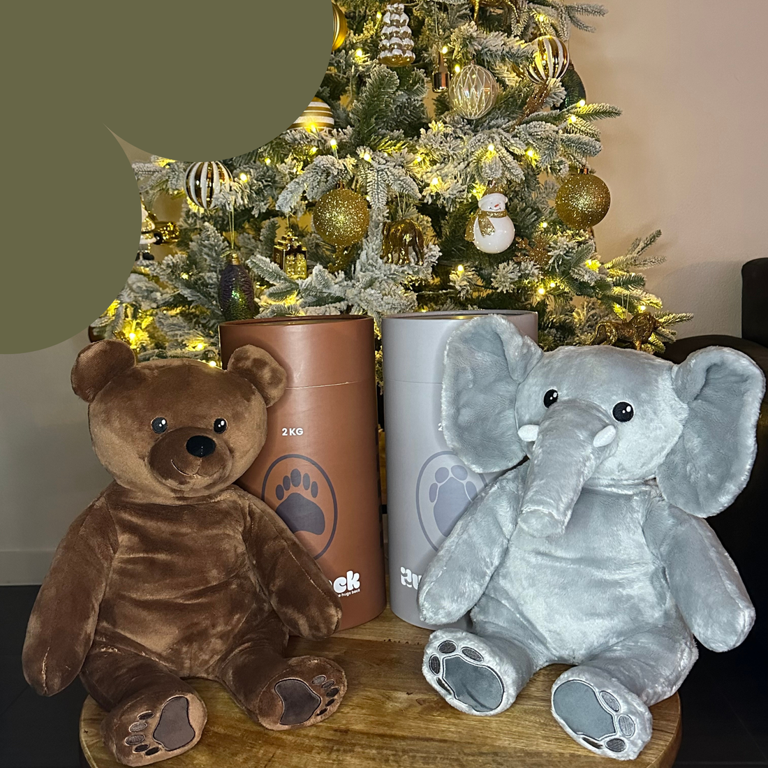 Twee Hugsback Verzwaarde knuffels met kerst verpakking doos