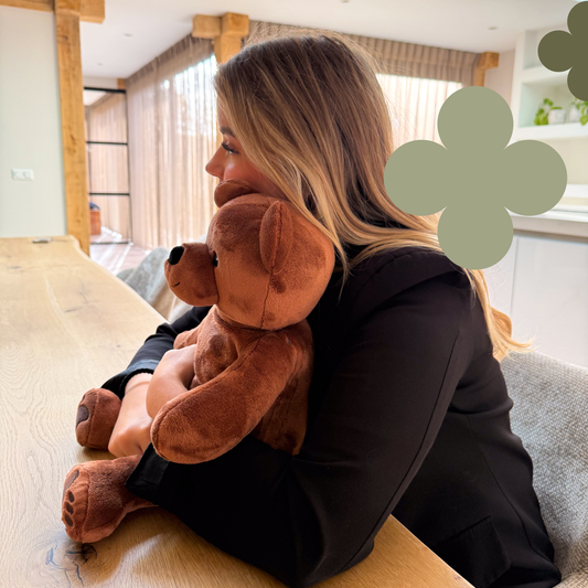 Ontdek hoe diepe druk helpt om sneller in slaap te vallen. Hugsback ondersteunt een rustige overgang van dag naar nacht.