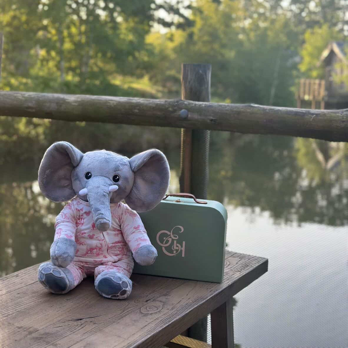 Esperienza con la peluche ponderata Hugsback elefante