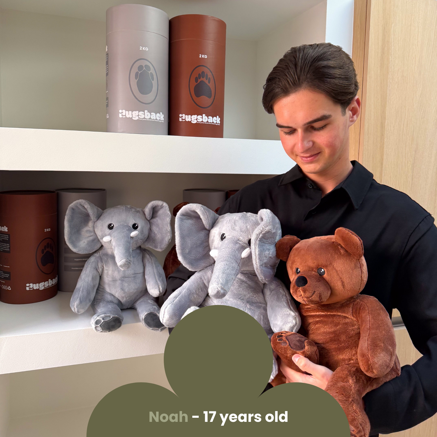 Hugsback verzwaarde knuffels in de hand van founder Hugsback