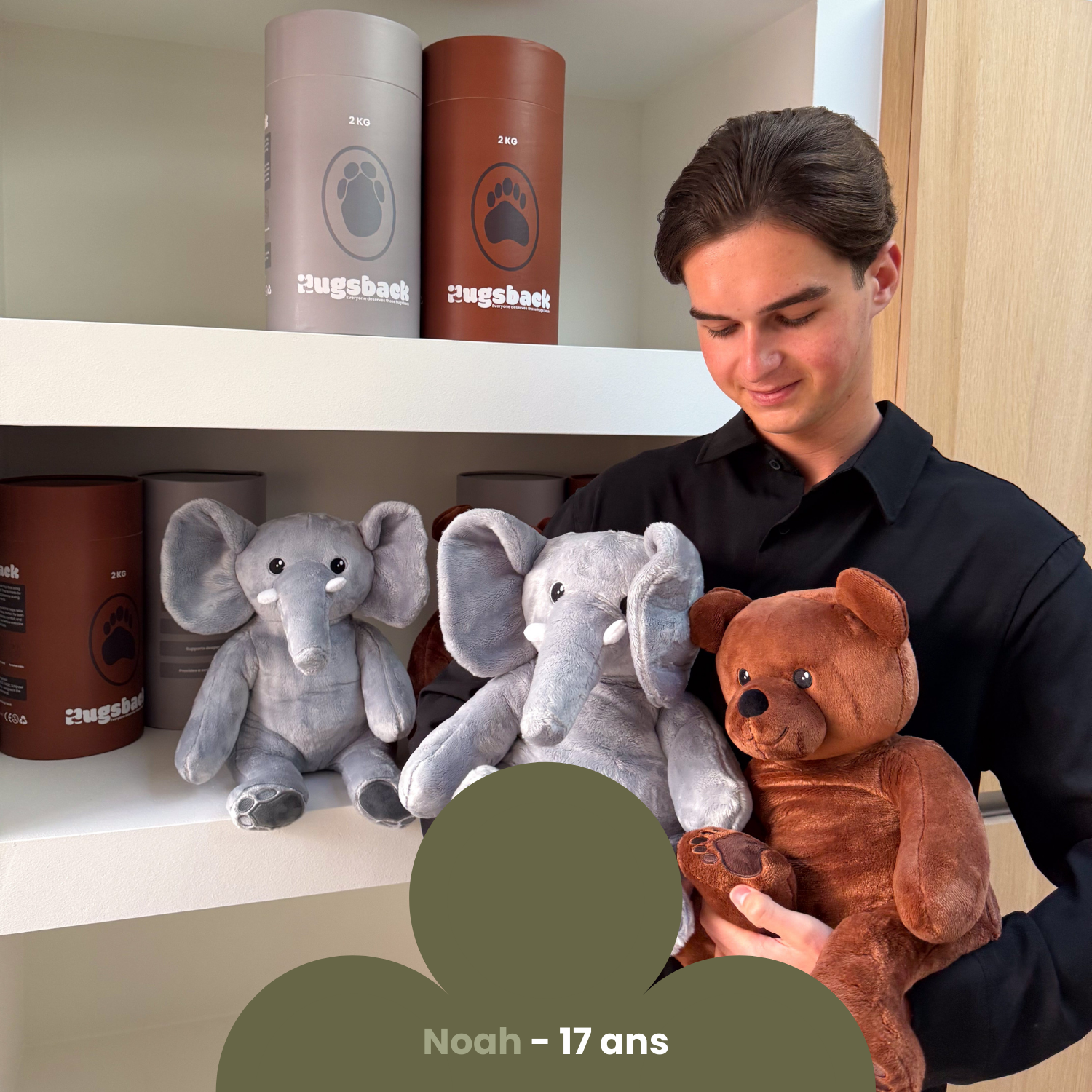 Hugsback verzwaarde knuffels in de hand van founder Hugsback