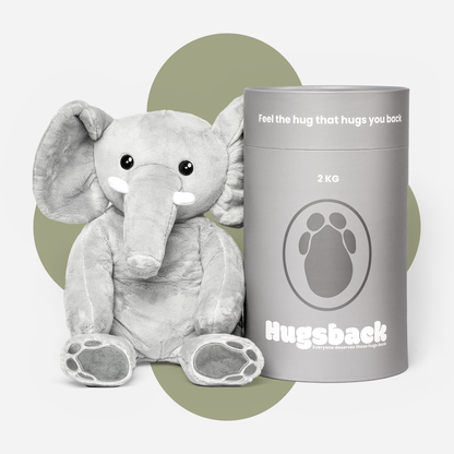 Hugsbacks tyngdebamse elefant på 2 kg ved siden af det grå gaverør